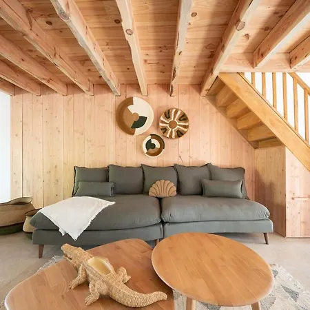 Maison Du Canal Au Bord Du Canal A Cazaux