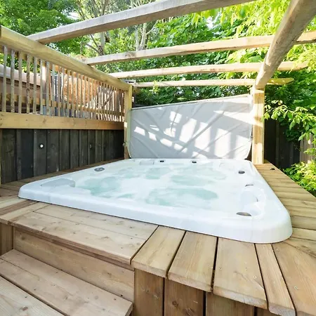 Maison Du Canal Au Bord Du Canal A Cazaux *